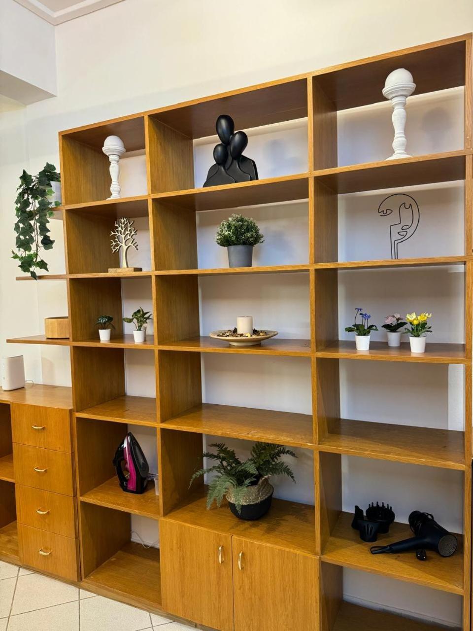 2nd Floor In Koukaki