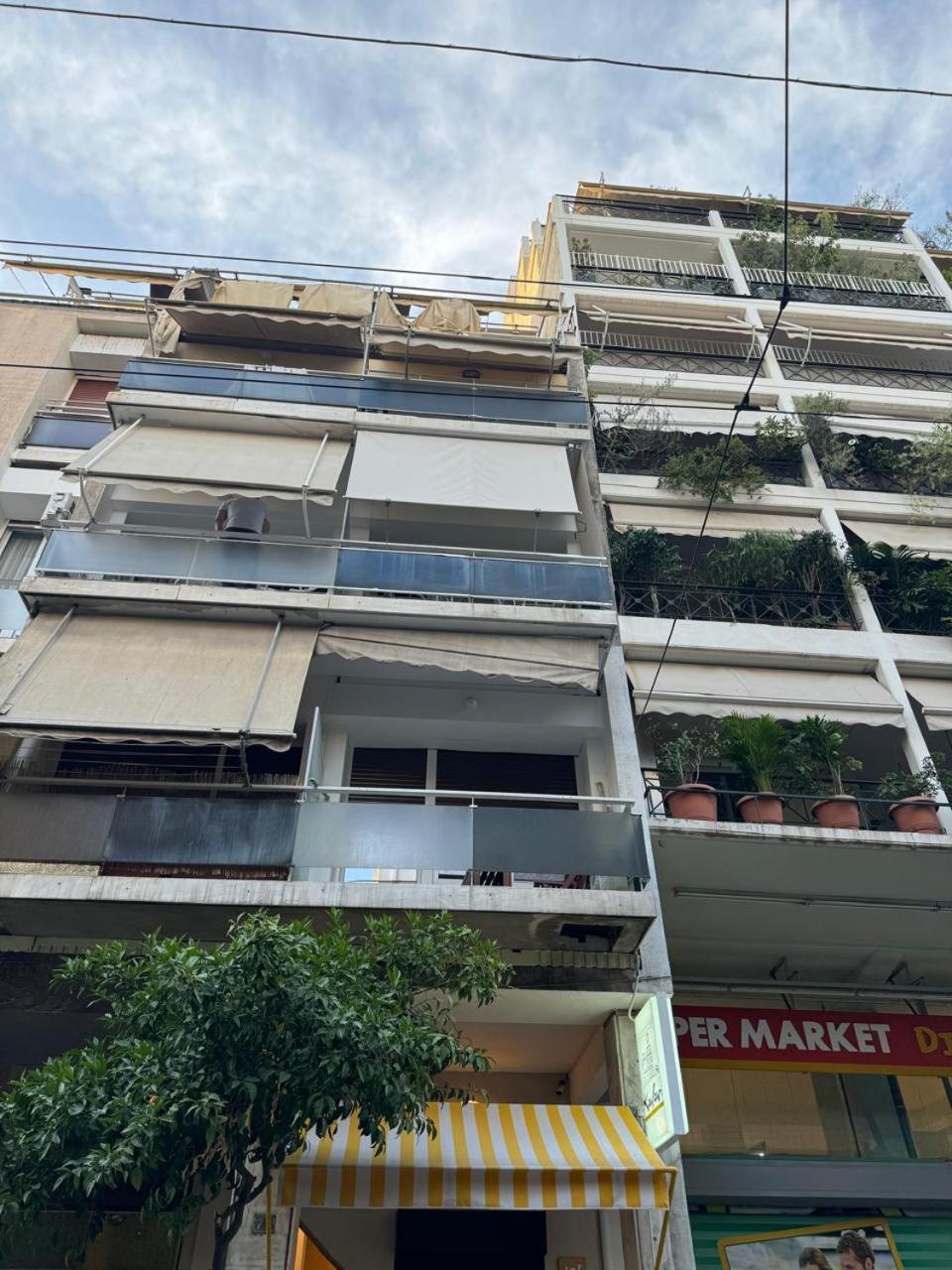 Apartment 2nd Floor In Koukaki Athens